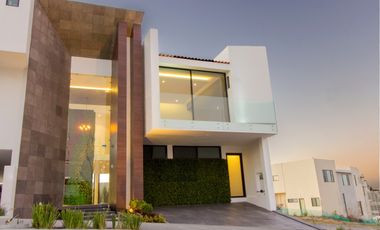 CASA EN RENTA EN LOMAS DE ANGELOPOLIS PUEBLA