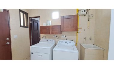 Vendo apartamento en Embassy Club, Clayton