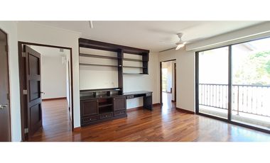 Vendo apartamento en Embassy Club, Clayton