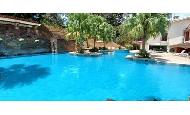 Vendo apartamento en Embassy Club, Clayton