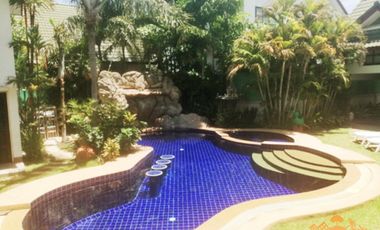 Beautiful Pool Villa