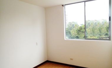 PR12999 Arriendo de apartamento en el sector El Esmeraldal
