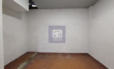 COD. 6280 - SE ARRIENDA CASA - BARRIO: SAN FRANCISCO