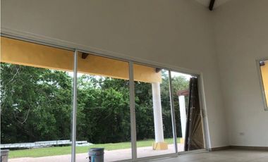 VENTA CASA CAMPESTRE / PLAYA MALIBU GORGONA PANAMA