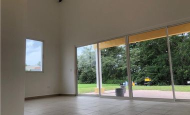 VENTA CASA CAMPESTRE / PLAYA MALIBU GORGONA PANAMA