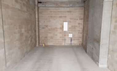 PR13940 Local en Patio Bonito en arriendo