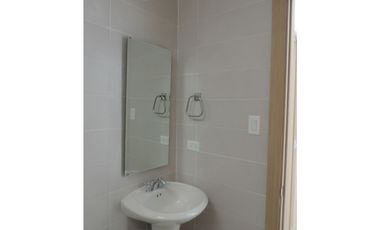 SE VENDE CASA EN BRISAS DEL GOLF $250,000 AM