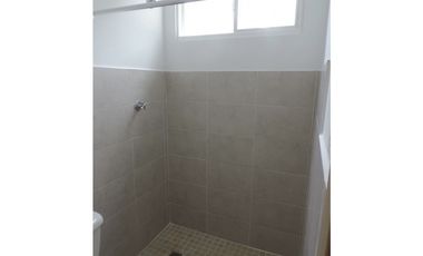 SE VENDE CASA EN BRISAS DEL GOLF $250,000 AM