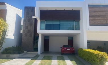 CASA EN VENTA AL PONIENTE DE AGUASCALIENTES EN COTO SAN NICOLAS