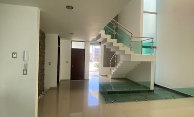 CASA EN VENTA AL PONIENTE DE AGUASCALIENTES EN COTO SAN NICOLAS