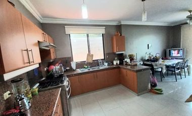 ALQUILO CASA EN SAMBORONDON