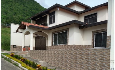 Maat vende casa en San Gil,  Santander, 400m2 $480 Millones
