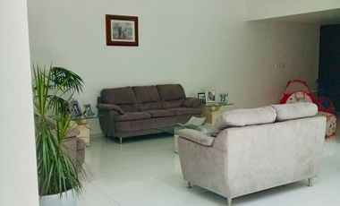 CASA EN VENTA CON SEGURIDAD EN CONDADO DE SAYAVEDRA, ATIZAPÁN DE ZARAGOZA