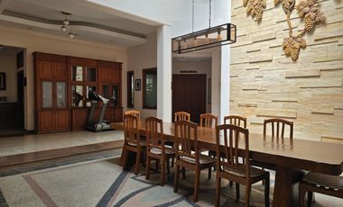 Disewakan Rumah Graha Family Surabaya Barat