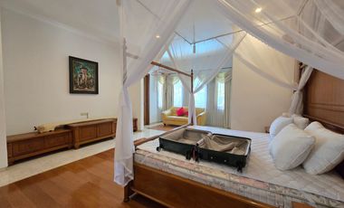 Disewakan Rumah Graha Family Surabaya Barat