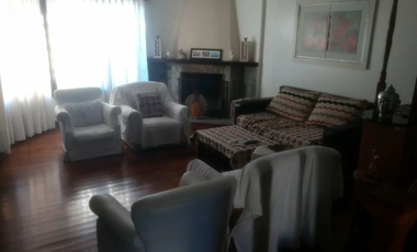 NUEVO VALOR Hermoso Chalet de 6 amb , Fdo. Piscina, gge 2 autos