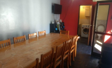 NUEVO VALOR Hermoso Chalet de 6 amb , Fdo. Piscina, gge 2 autos