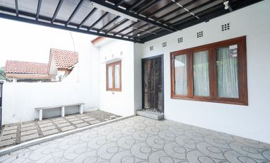 Rumah Hadap Timur LT 140 SHM dekat Gerbang Tol Jati Warna J-36669