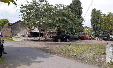 TANAH DI JALAN IMOGIRI TIMUR TAMANAN BANGUNTAPAN BANTUL DEKAT UAD