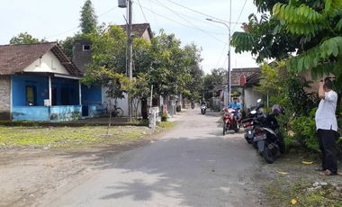 TANAH DI JALAN IMOGIRI TIMUR TAMANAN BANGUNTAPAN BANTUL DEKAT UAD