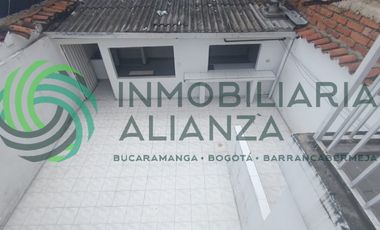 casa en venta en la universidad. Cod V61531