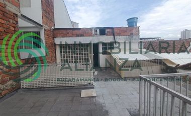 casa en venta en la universidad. Cod V61531