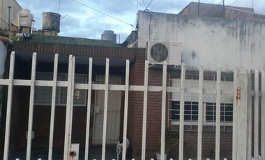 PH AL FRENTE 3 AMBIENTES MORON SUR