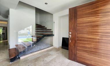 ESTRENE VILLA EN ZONA DIAMANTE