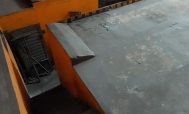 Local Comercial en esquina con muy buena estructura. Zona  La Tablada. Consulte