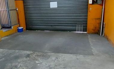 Local Comercial en esquina con muy buena estructura. Zona  La Tablada. Consulte