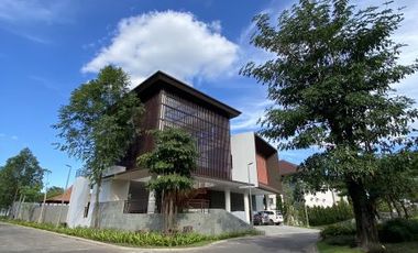Ready Stock Luxury Houses in Jogja near Jogja Downton