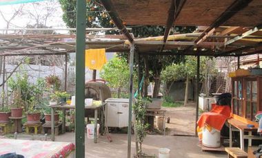 Amplia Casa De Dos Pisos Se Vende En El Centro De Curacavi ! E