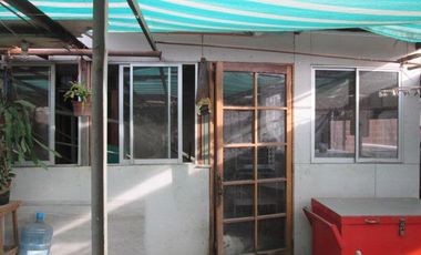 Amplia Casa De Dos Pisos Se Vende En El Centro De Curacavi ! E