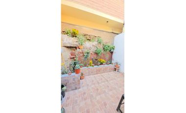 Oportunidad, Casa Multifamiliar En Ventanilla Con Entrada Independiente