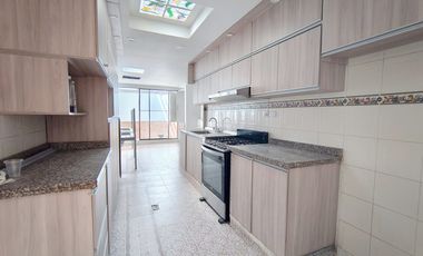 casa en arriendo/venta en paraíso. Cod V103927