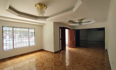 casa en arriendo/venta en paraíso. Cod V103927