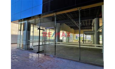Se Vende Local Comercial, primer y segundo piso con un area total de 1203.1  m2 en Torre Omega.

Se encuentra en un entorno de oficinas PREMIUM Con