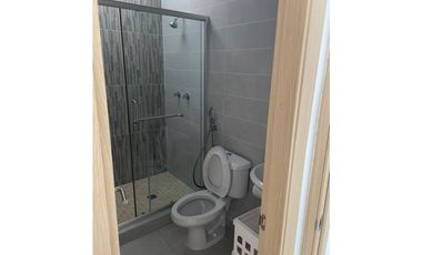 SE VENDE HERMOSA CASA EN PH VICTORIA CON 2 NIVELES