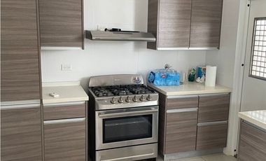 SE VENDE HERMOSA CASA EN PH VICTORIA CON 2 NIVELES
