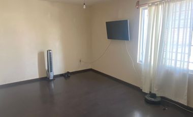 CASA EN RENTA EN PRIVADA POR JUAN DEL JARRO