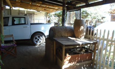 SE VENDE SITIO CON CASA EN EXCELENTE SECTOR