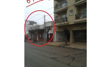 Excelente lote con construcción en pleno Chauvin