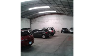 Excelente lote con construcción en pleno Chauvin