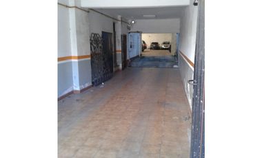 Excelente lote con construcción en pleno Chauvin