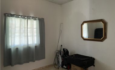 Venta: Casa de 3 recámaras a dos calles de la interamericana en Antón.