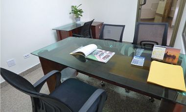 ALQUILER DE OFICINAS EN TRUMP TOWER-2516DM