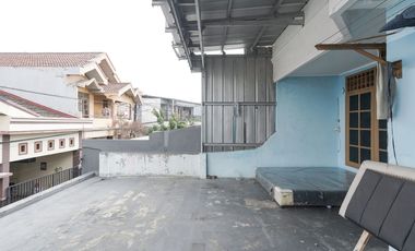 Rumah 2 Lt Bebas Banjir 10 Mnt ke Stasiun Jati Mulya Siap Huni J-44706