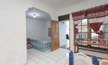 Rumah 2 Lt Bebas Banjir 10 Mnt ke Stasiun Jati Mulya Siap Huni J-44706