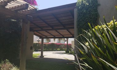 Casa fraccionamiento en la lateral de la recta RENTA $24,950,000.00
