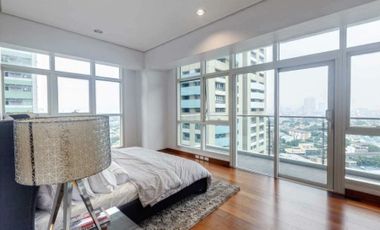 Elegant 2 Bedroom Unit in Sky Villas, New Manila
